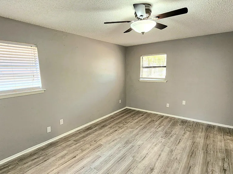 822 Lake View Rdg — Photo 9