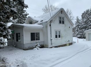 5409 Division Ave N, Comstock Park, MI 49321