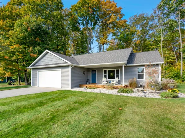 5404 Barney Rd, Traverse City, MI 49684