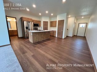 6912 E Brooks Edge Pl, Sioux Falls, SD 57110