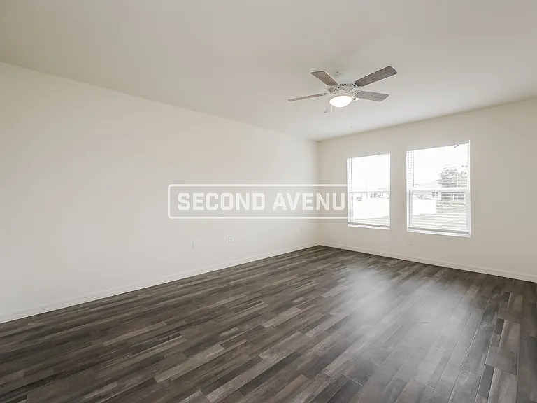 1912 Tanager Ave — Photo 6
