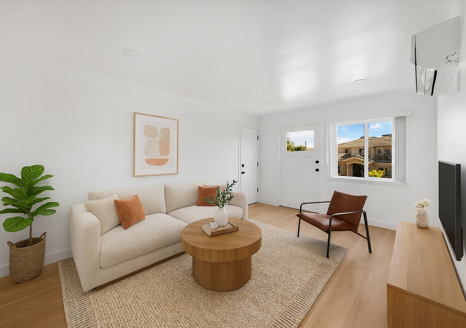 15 Christina Street — Photo 2