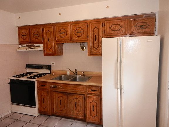 3rd image of 937 W North Ave APT B