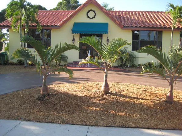 1143 Bluebird Ave, Marco Island, FL 34145