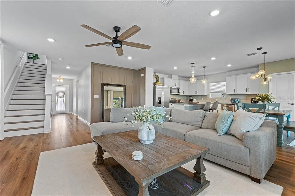4 bed, 3.0 bath, 2140 sqft, $3,150 — Photo 3
