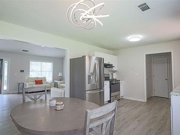 3rd image of 354 Shoal Ct