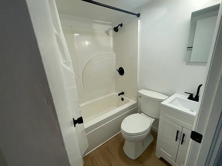 178 Vassall St #2 — Photo 6