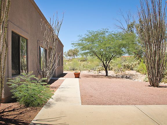 3rd image of 8140 E Placita Del Oso