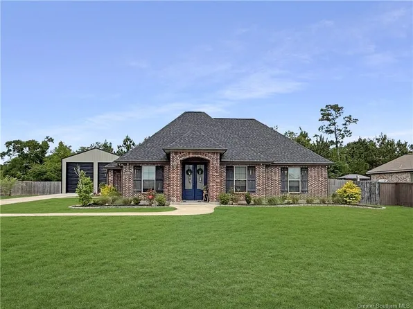 1868 N Coffey Pines Rd, Lake Charles, LA 70611