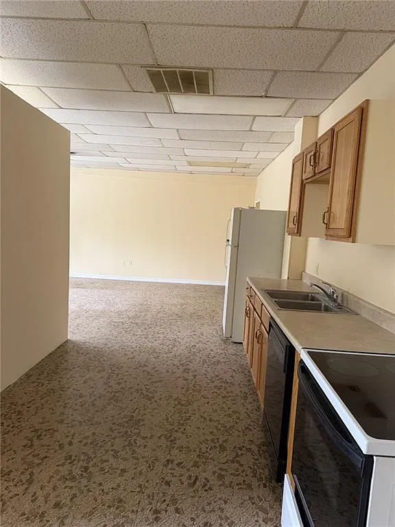 1 bed, 1.0 bath, 600 sqft, $1,300 — Photo 4