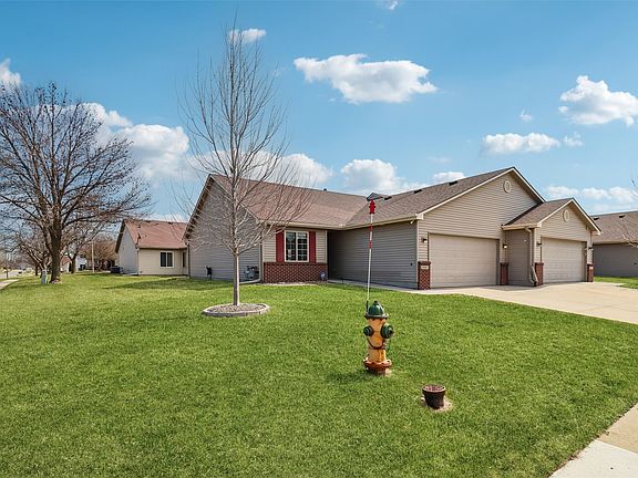 2nd image of 3003 SE Turnberry Dr
