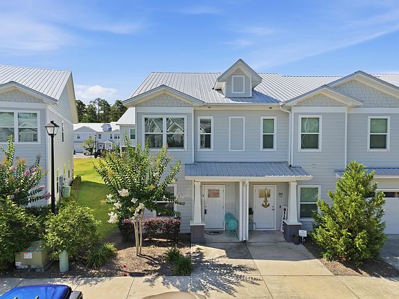 4th image of 284 Date Palm Ln
