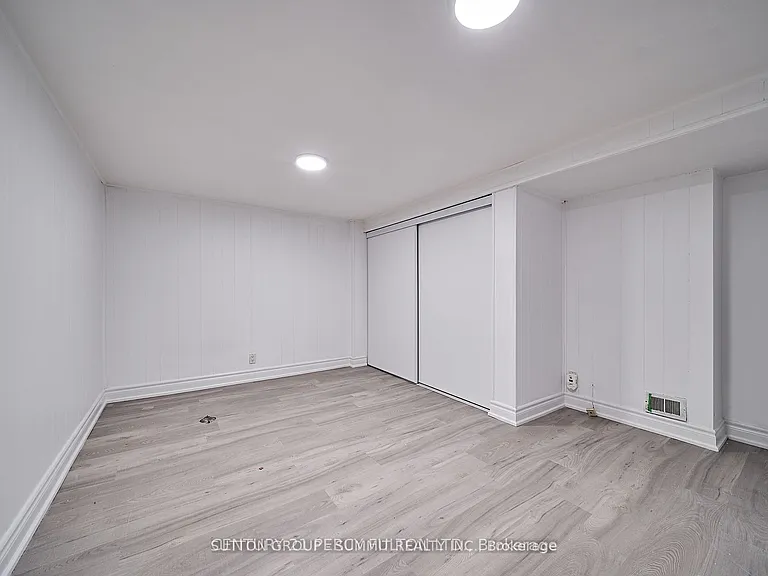48 Tulloch Dr #BASEMENT — Photo 9