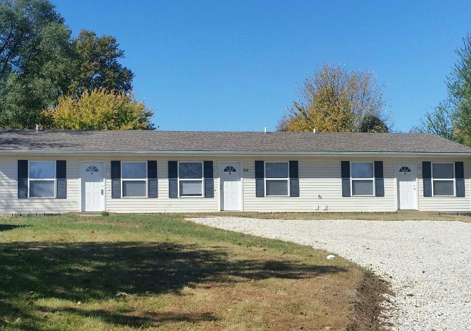 Ground level unit, in quiet neighborhood