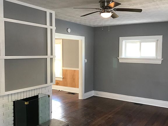 2nd image of 2525 Catalpa Dr