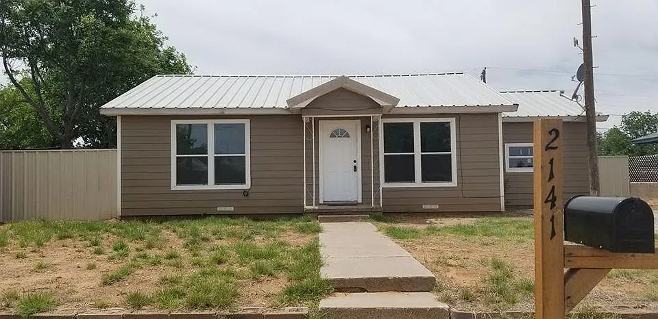 3 bed, 1296 sqft, $1,300 — Photo 2