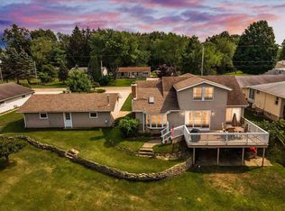 70 W Olcott Lake Dr, Jackson, MI 49201