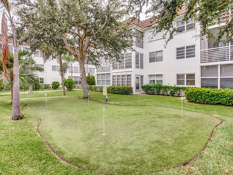 1501 S Ocean Blvd #221 — Photo 23