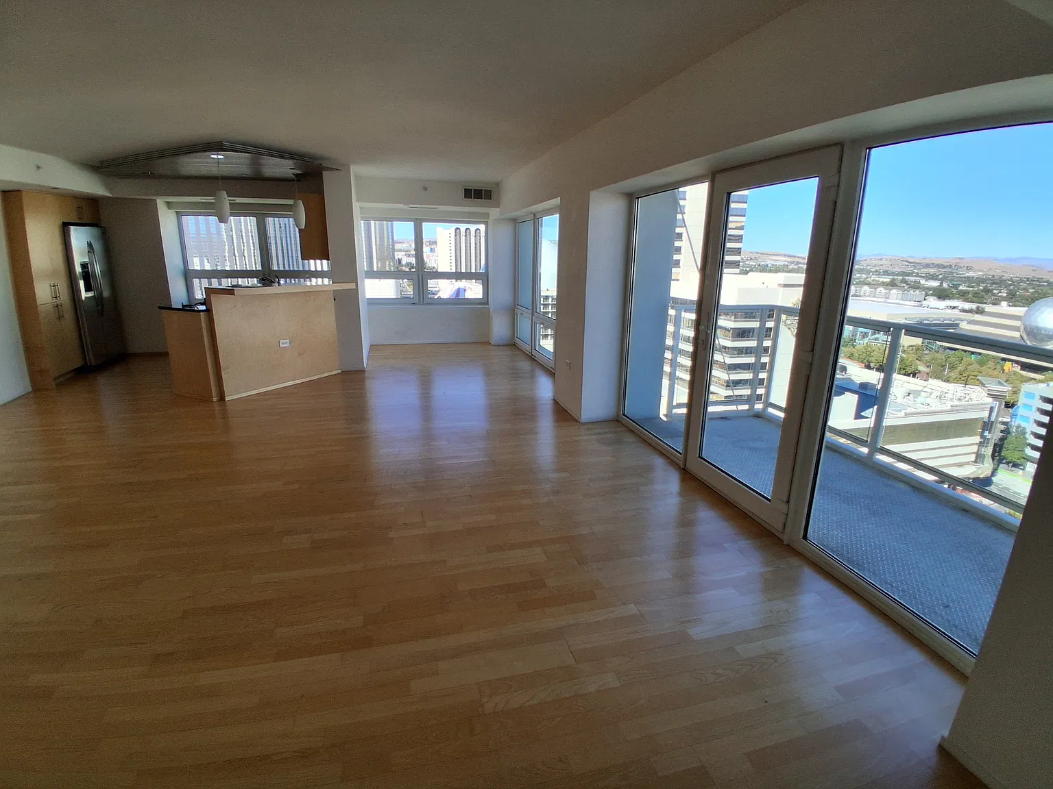 1 bed, 1080 sqft, $1,950 — Photo 4