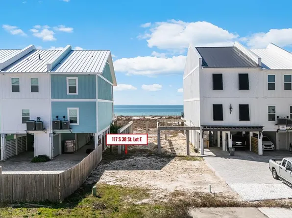 117 S 38th St #E, Mexico Beach, FL 32456