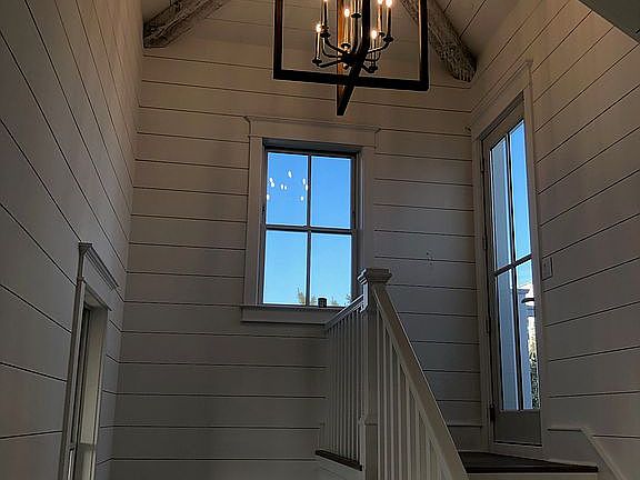 4th image of 39585 Alicia Ct