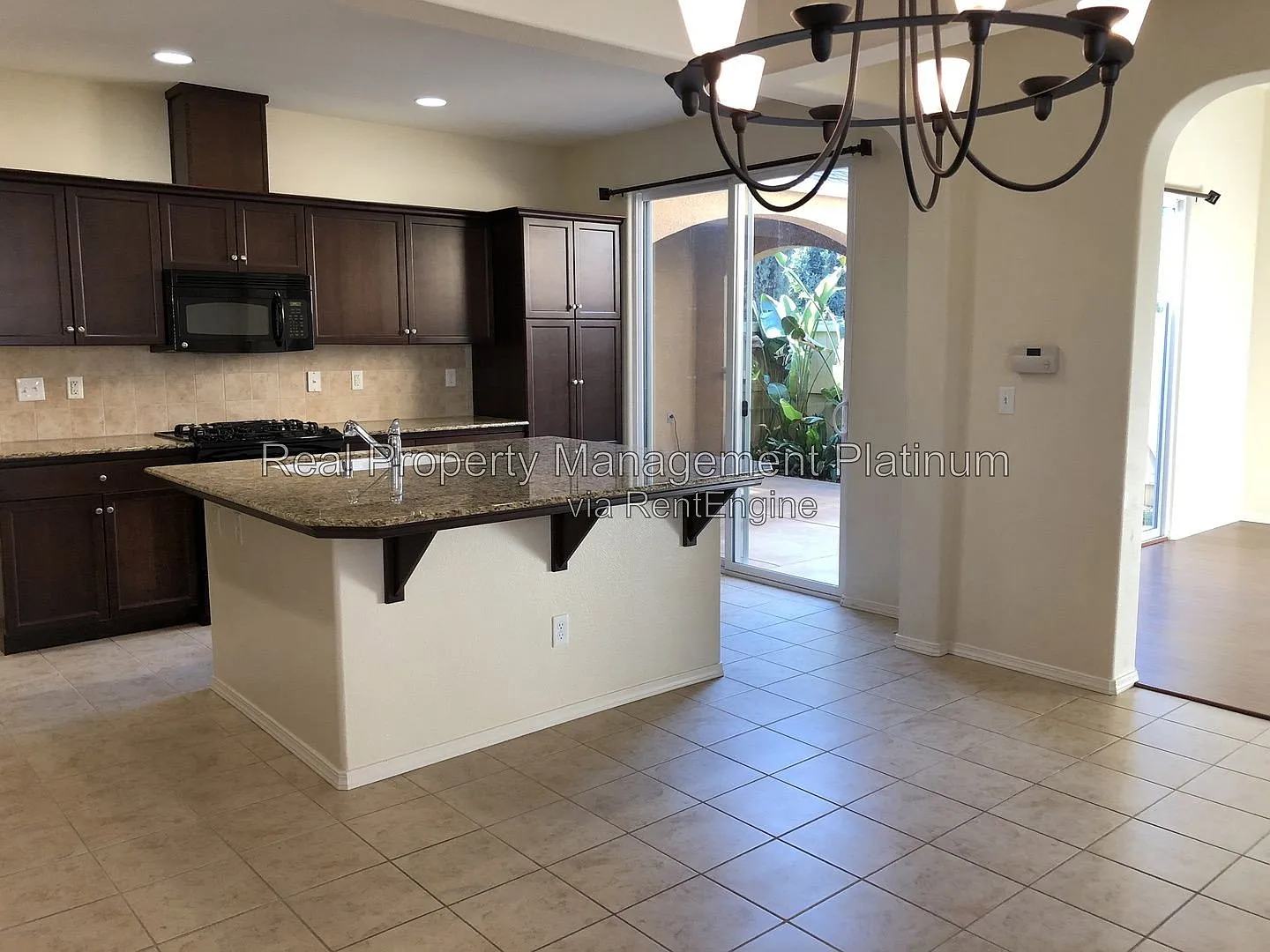 2 bed, 2.5 bath, 1300 sqft, $2,195 — Photo 1