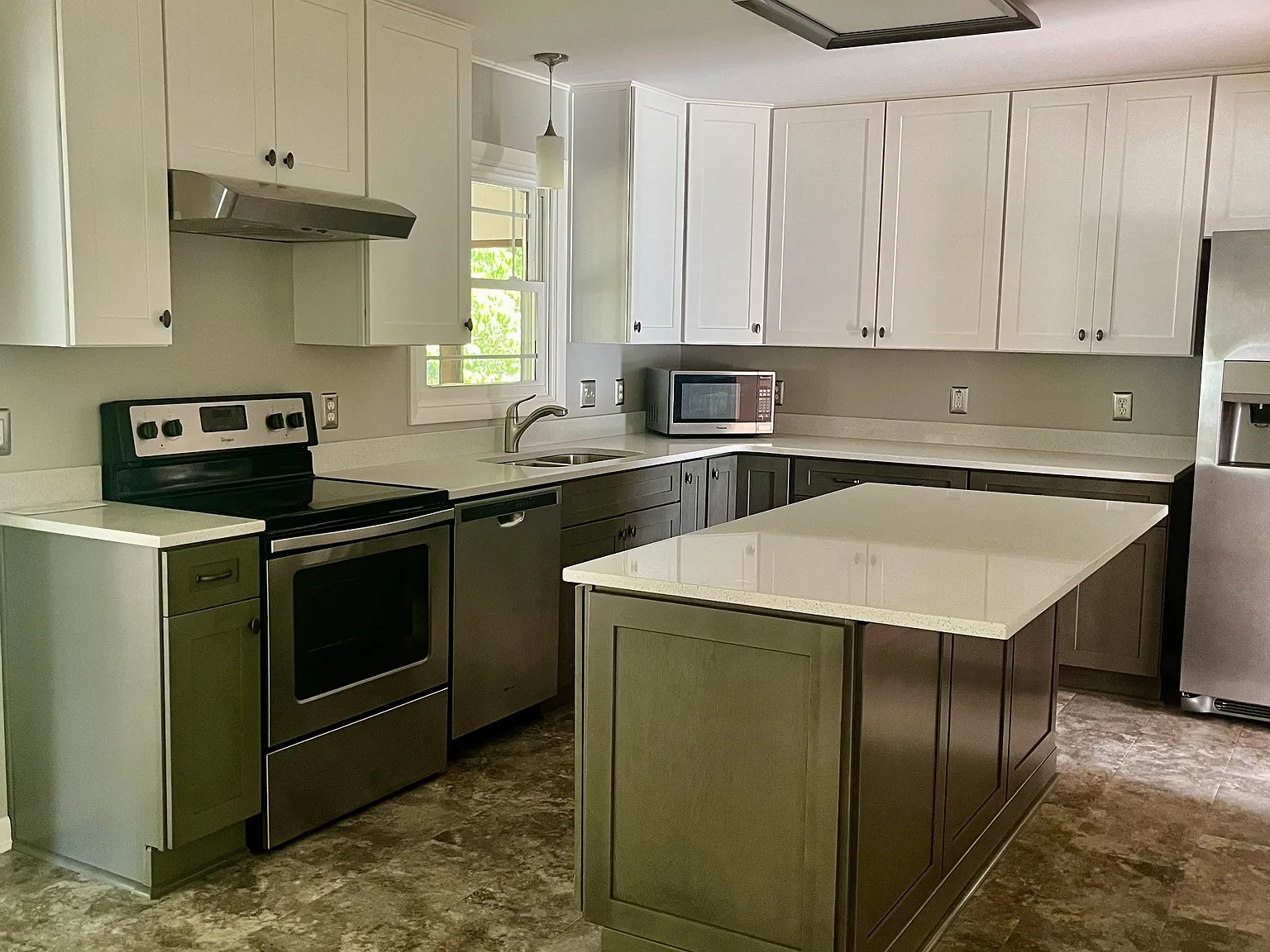 3 bed, 1121 sqft, $1,800 — Photo 4