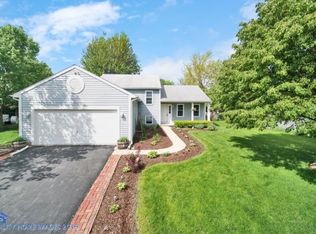 2220 Oak Leaf Ct, Lake Villa, IL