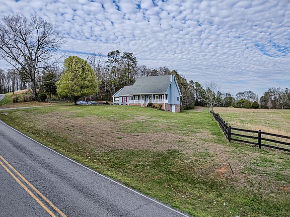 4th image of 246 County Road 571