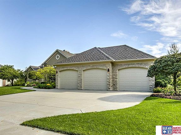 5th image of 9310 Thornwood Dr