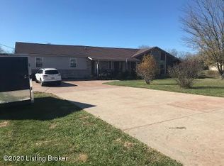 330 Spring Meadows Dr, Taylorsville, KY 40071