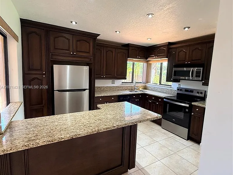9645 SW 148th Pl #9645 — Photo 18
