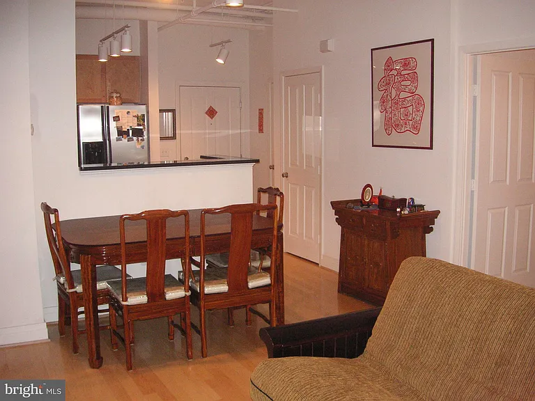 1205 Garfield St #206 — Photo 4