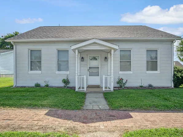 514 S Main St, Red Bud, IL 62278