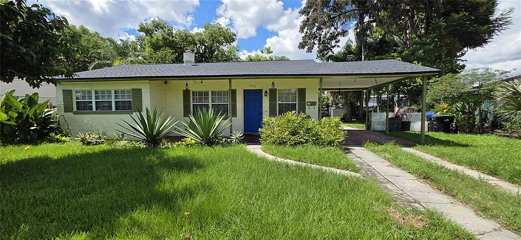 2 bed, 1.0 bath, 934 sqft, $2,200 — Photo 1