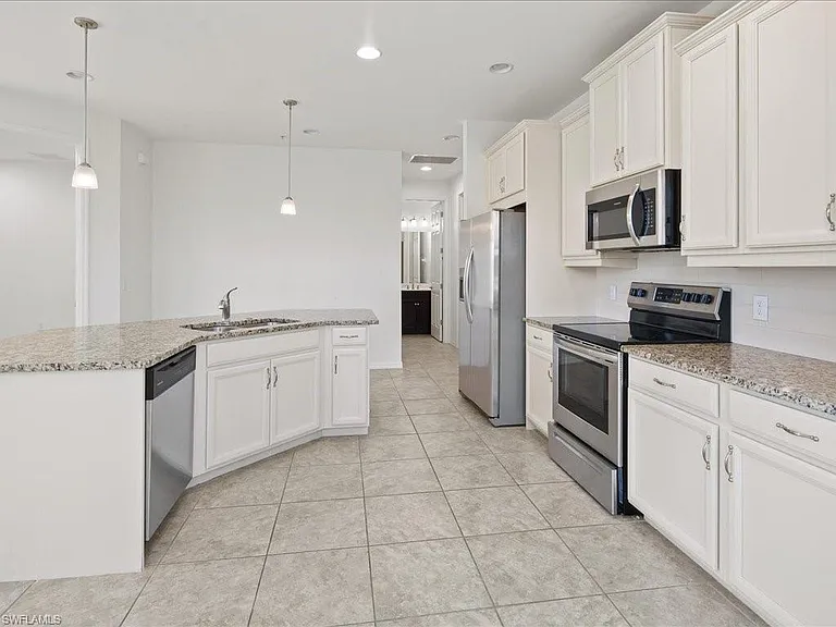 26141 Palace Ln #201 — Photo 6