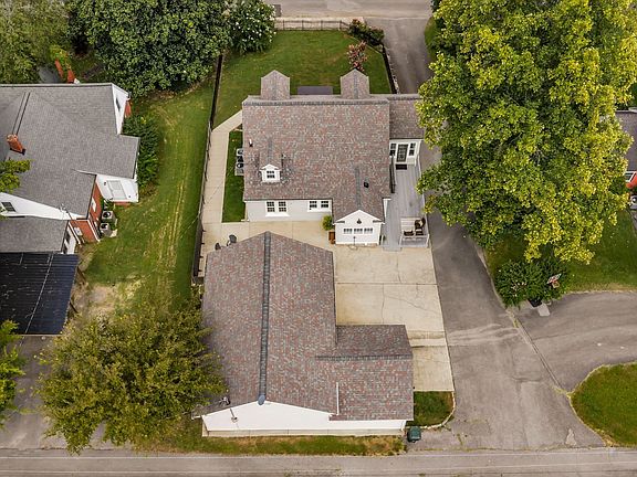 4th image of 404 Murrell St