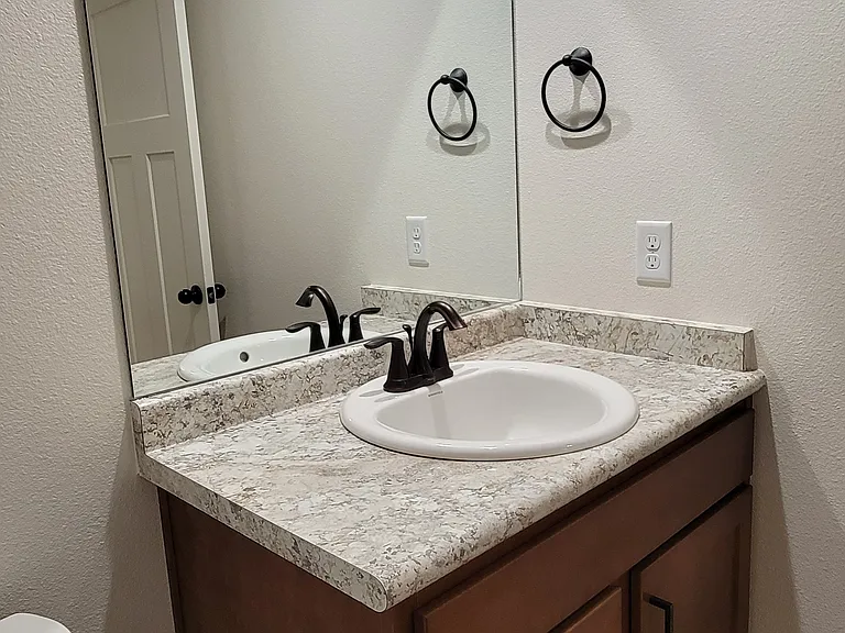 246 W Kyle Dr — Photo 15