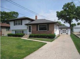 1749 Den Hertog St SW, Wyoming, MI 49519