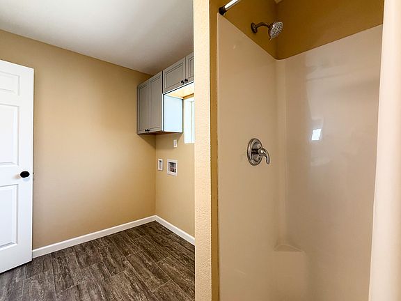3rd image of 501 E 2nd Ave #6