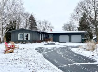 17N351 Ketchum Rd, Hampshire, IL 60140