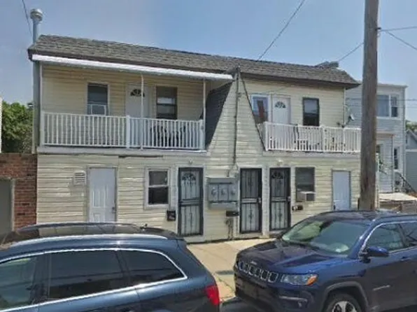 360 Beach 88th St, Rockaway Beach, NY 11693