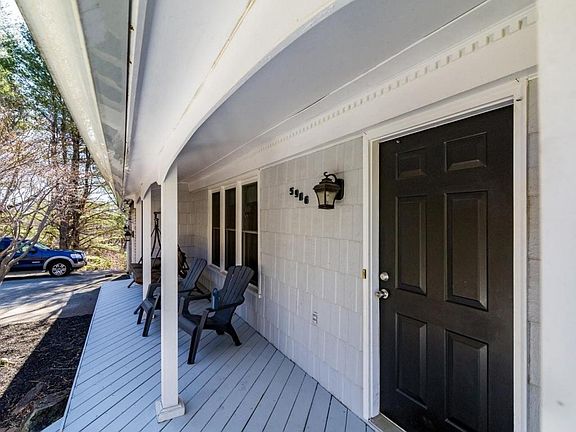 3rd image of 5906 Bridlewood Dr
