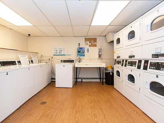 3rd image of 215 Winter St APT 3C