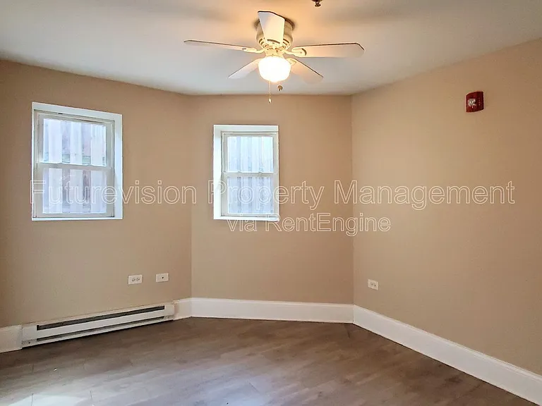 112 N Center St #8 — Photo 8
