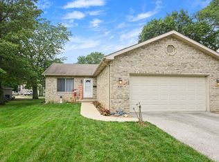 1610 Faithorn Ave, Crete, IL 60417