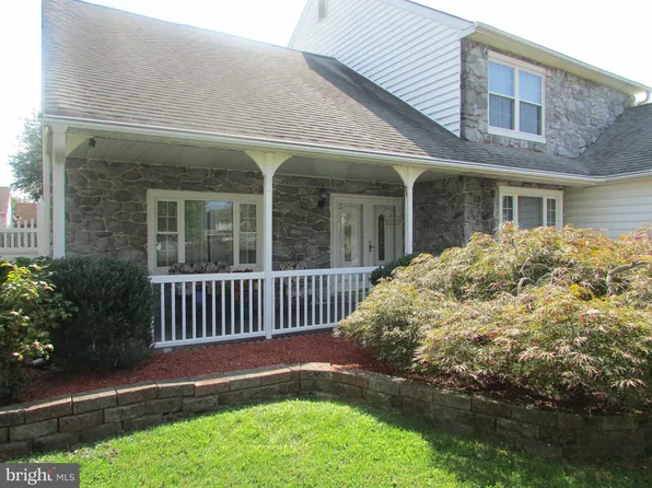 2263 Rittenhouse Sq, Bensalem, PA 19020