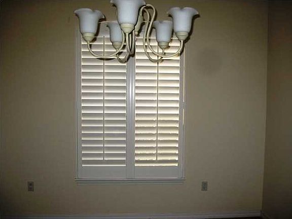 3rd image of 2485 Bowling Green Way