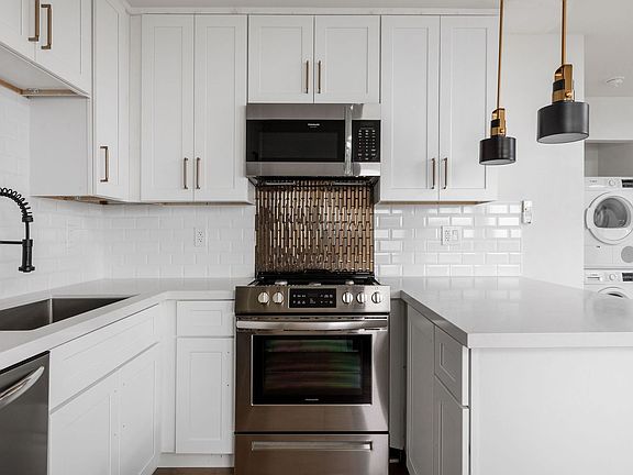 2nd image of 10022 Culver Blvd #J