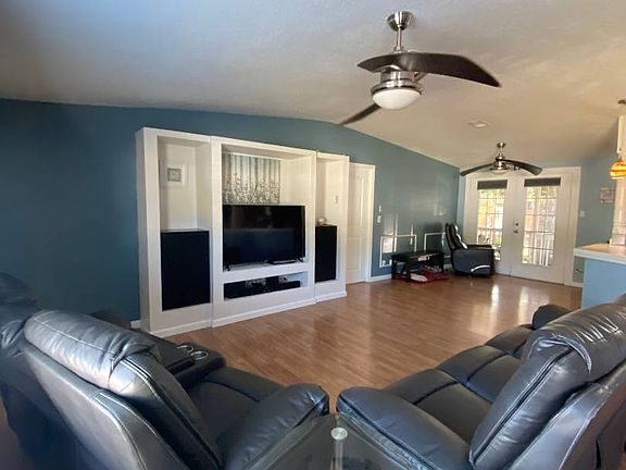 4th image of 110 Rodney Ln